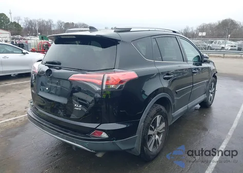 2018 Toyota Rav4 Xle z USA, uszkodzony, nr VIN 2T3RFREV1JW746520